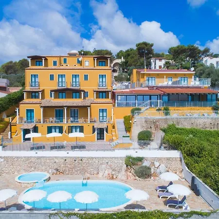 Lu' Maladroxia Hotel 4*