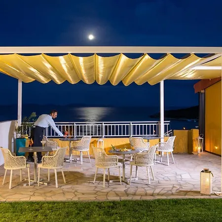 מלון Lu' Maladroxia 4*