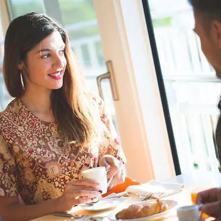 מלון Lu' Maladroxia 4*