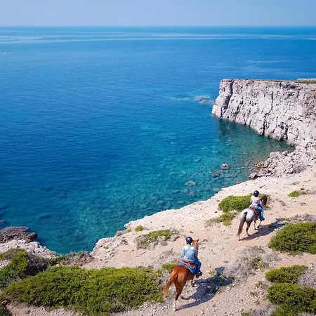 מלון Lu' Maladroxia 4*