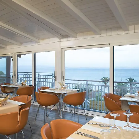 מלון Lu' Maladroxia 4*